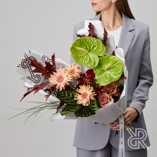 Bouquet 282 Букет в пленке с антуриумом и герберой